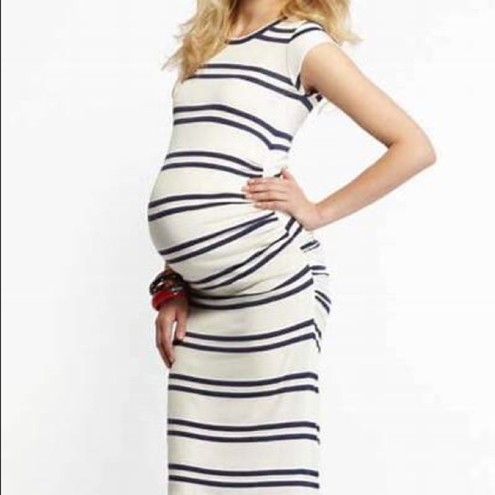 More of Me brand striped maternity dress!! 🐣